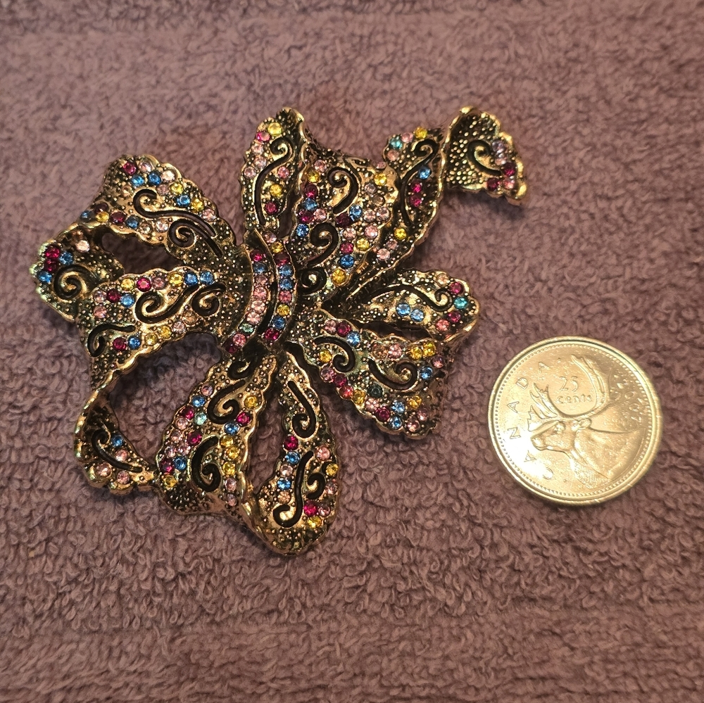 🆕️🎀RHINESTONE ENCRUSTED BOW BROOCH / PIN 🎀 - Picture 8 of 9